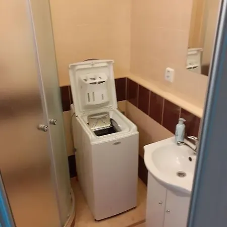 3 Big 64m2 Just For You, Night View Apartment Neutra