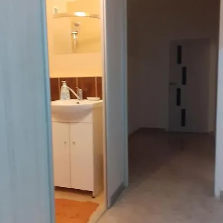 3 Big 64m2 Just For You, Night View Apartment *